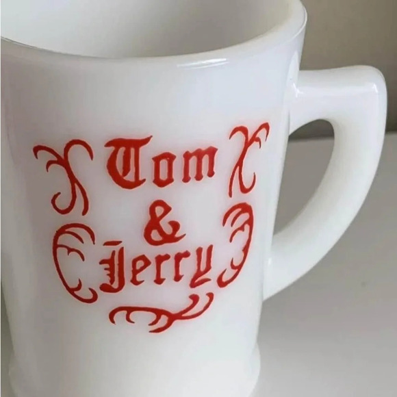 4 McKee Tom and Jerry White Milk Glass Christmas Holiday Coffee Cup Mug Vintage - Picture 5 of 8